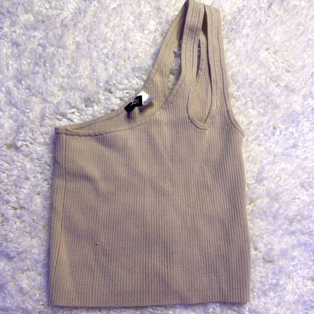 Off shoulder crop top